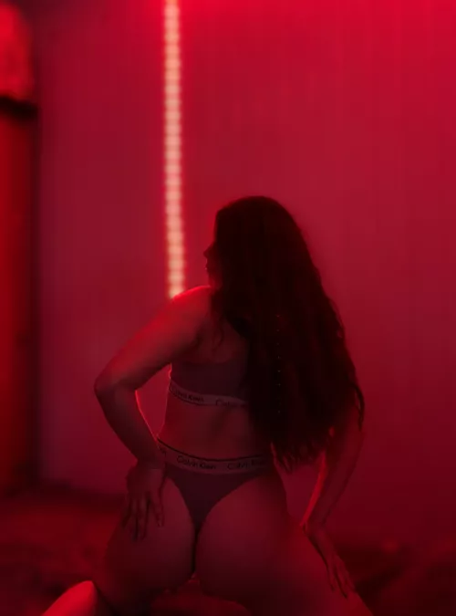 I so want to undress in front of you so that you appreciate my sweet spots🤤