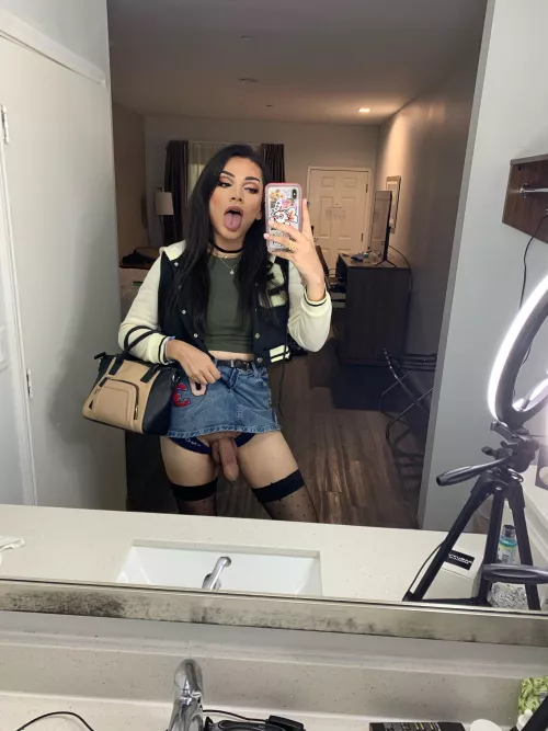 I wear skirts only so you can’t see my bulge. But you gonna see this 😈