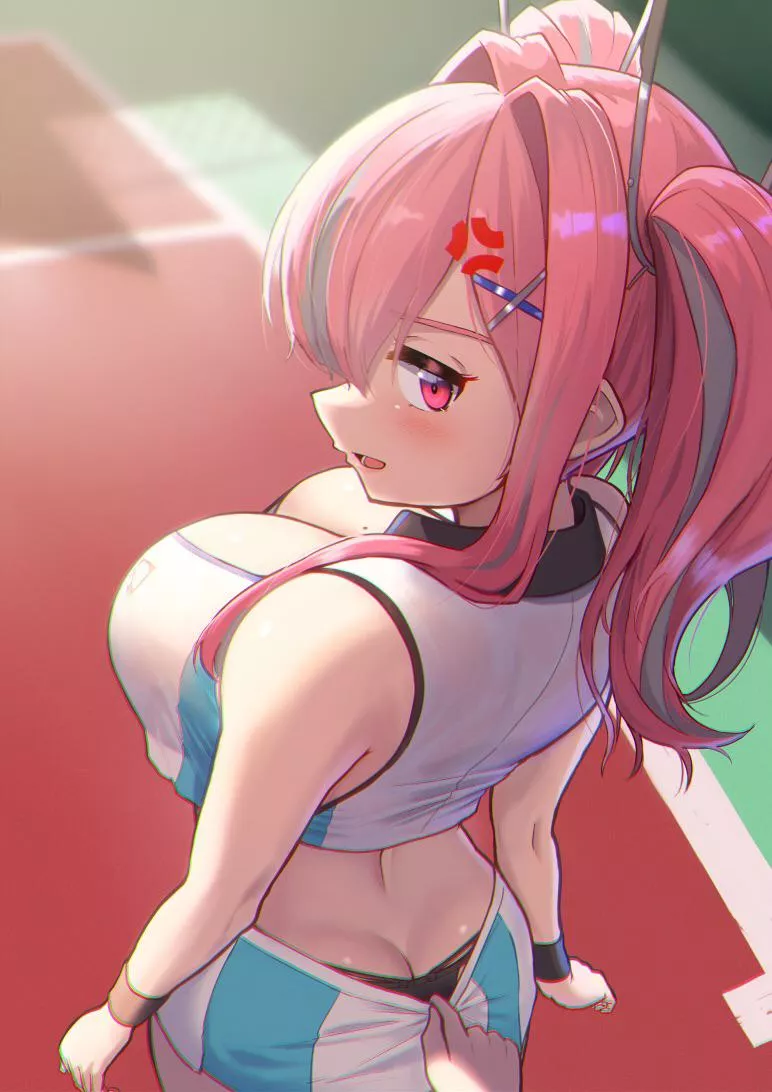 Milkers so big they’re visible from the front