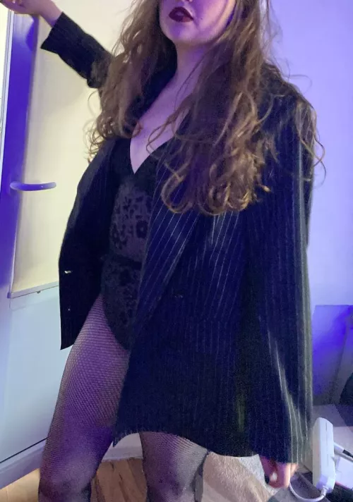 [oc] Are you really gonna get on your knees for a 19 year old [domme]?