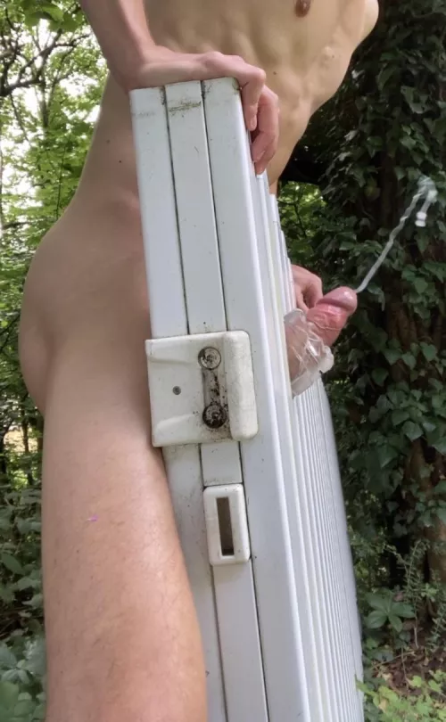 Public display! Ate a lot of proteins🦪🦪 🦪 How far did I shoot? Take a guess 🍆 a) 💦 b)💦💦 c)💦💦💦 M(23)