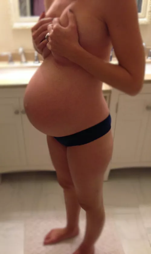 sexy wifey, handbra ;-)