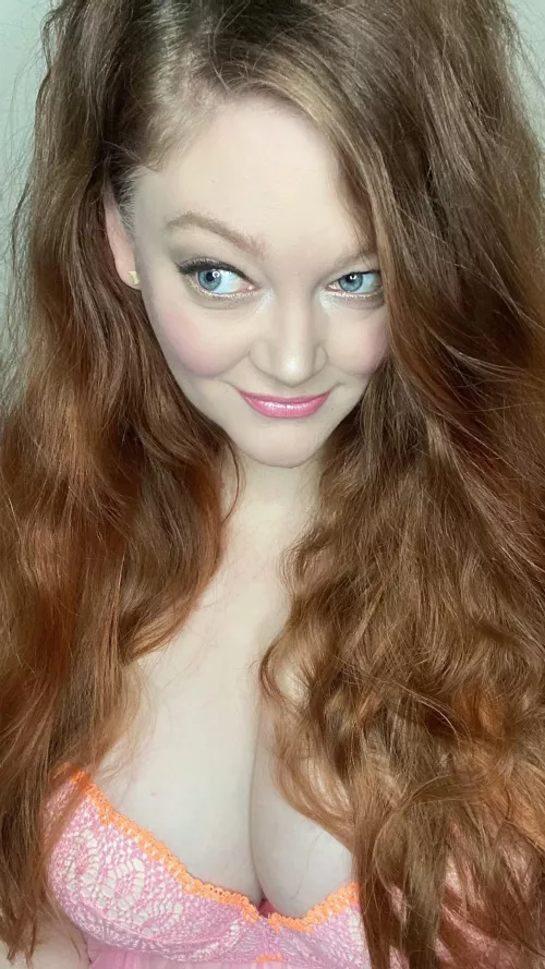 So not ready for Monday ! Send me a hug please and I will return the favor <3[f]