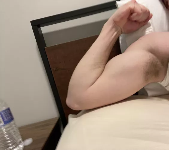 20, 8in frat bro, alpha, masc, verbal af. Hmu on snap @jamesbizy22