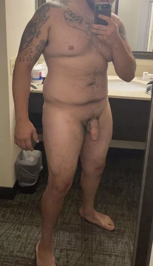 24M 245lbs 6’0” average dad bod, little fit, little not. 😌