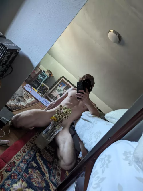 25[FM4F] here's a pic of my part we we are looking for a women to chat with my partner 😊😆 heres a pic of him our DMs are open 😚