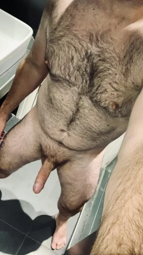 [31] Would a closet submissive bear from South Africa interest you in some kinky chat?