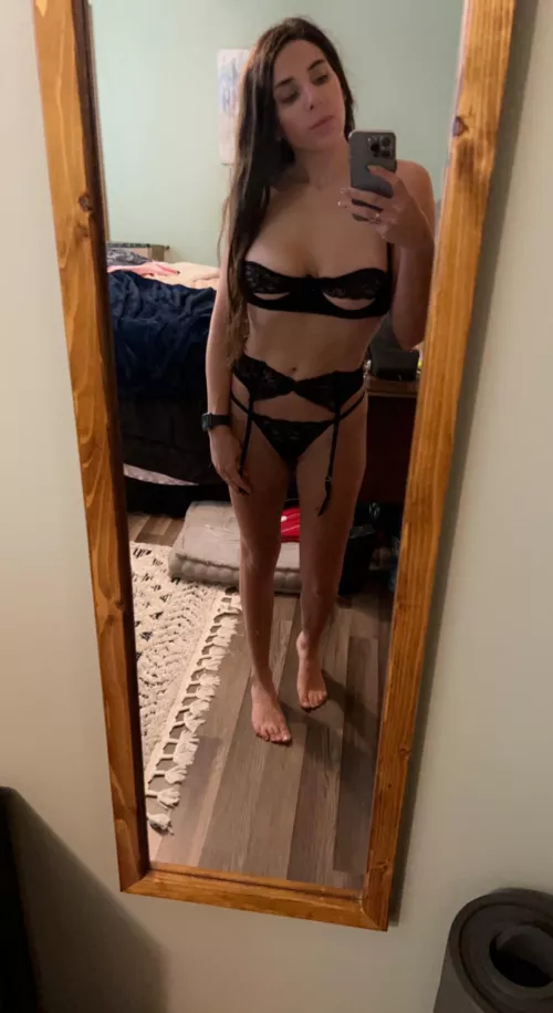 Cum watch me live now 😈 @littlesphinx420