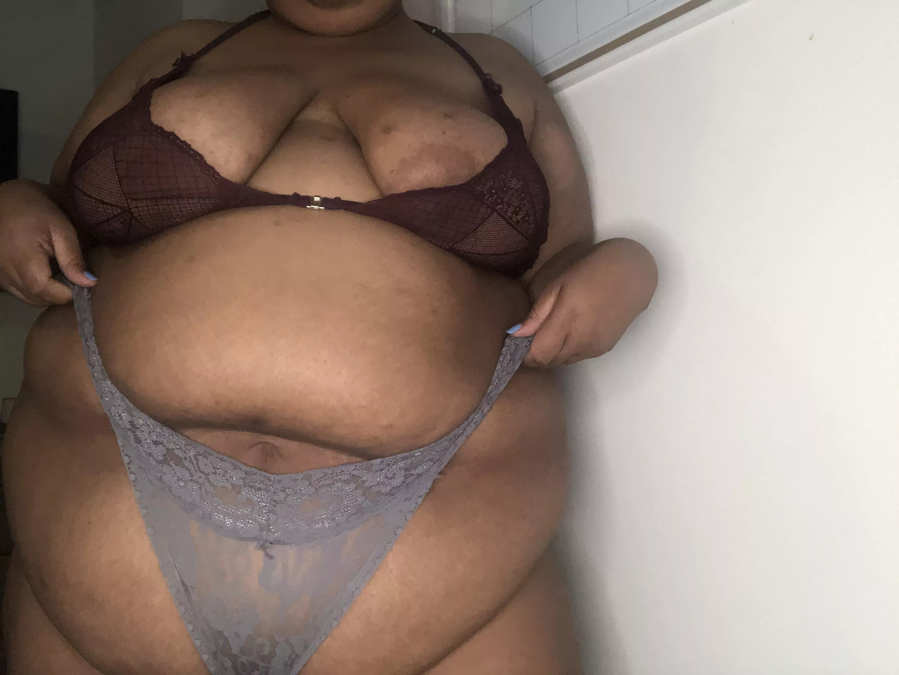 My pussy is throbbing 🥺
