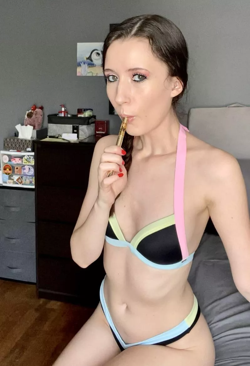Smokin’ hot for you😘