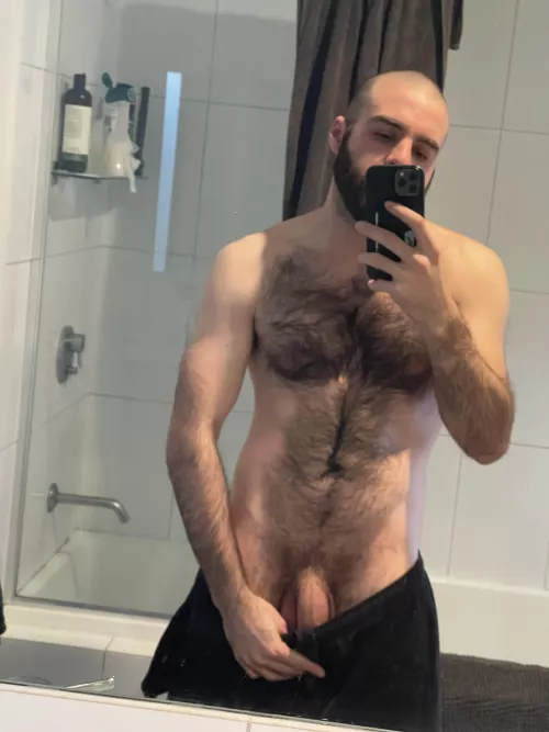 The sun is out, the weather is getting warmer and that means it’s time to get naked on the internet.