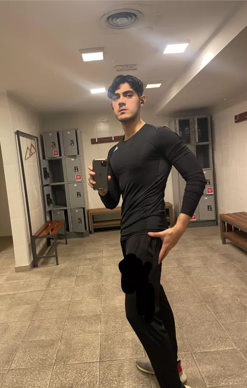 You kiss me? Be honest pls i don’t know