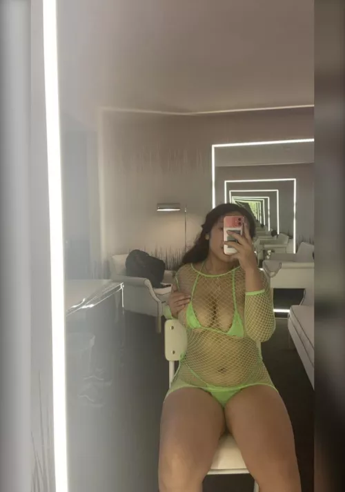 Can you handle a 5’1 thick Latina?