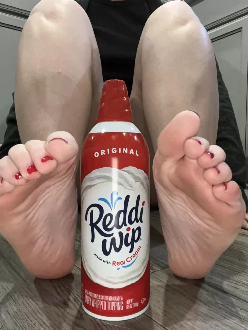 come play 🥰💜🦶