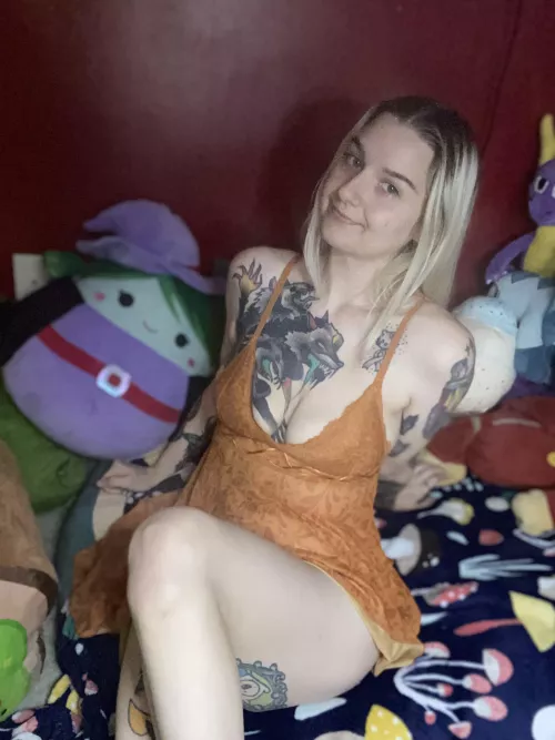 Do you like my soft pale body? 🥰