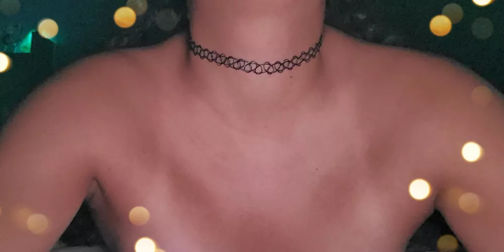 for some reason I'm in love with this photo💛💛