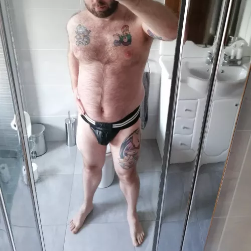 just trying out my leather one, wanna see me in my Calvin Kliens 😉💪