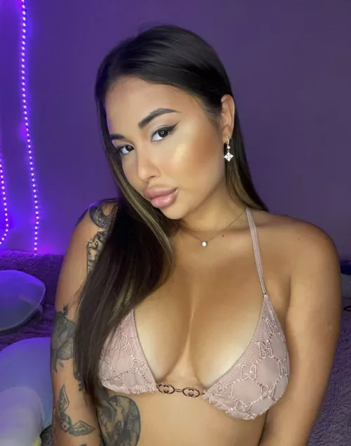 Let me be your dinner on our date ?