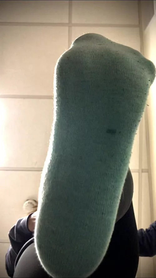 POV: You’re tiny and coming with me to the gym, what would you do if you were tiny in my stinky gym shoes?
