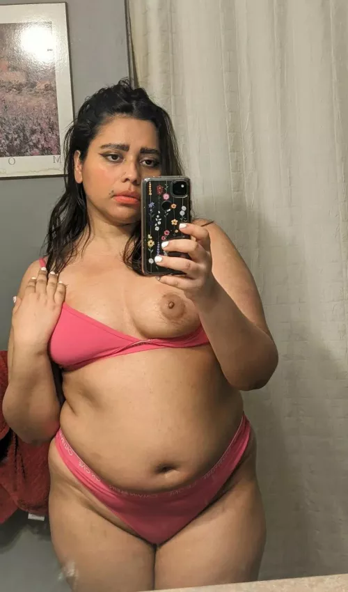 Pretty in Pink...or something like that? ;) (32f-mom of 1)