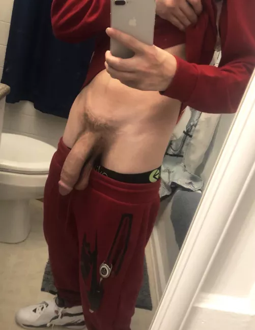 suck me off after I go to the bathroom 😘