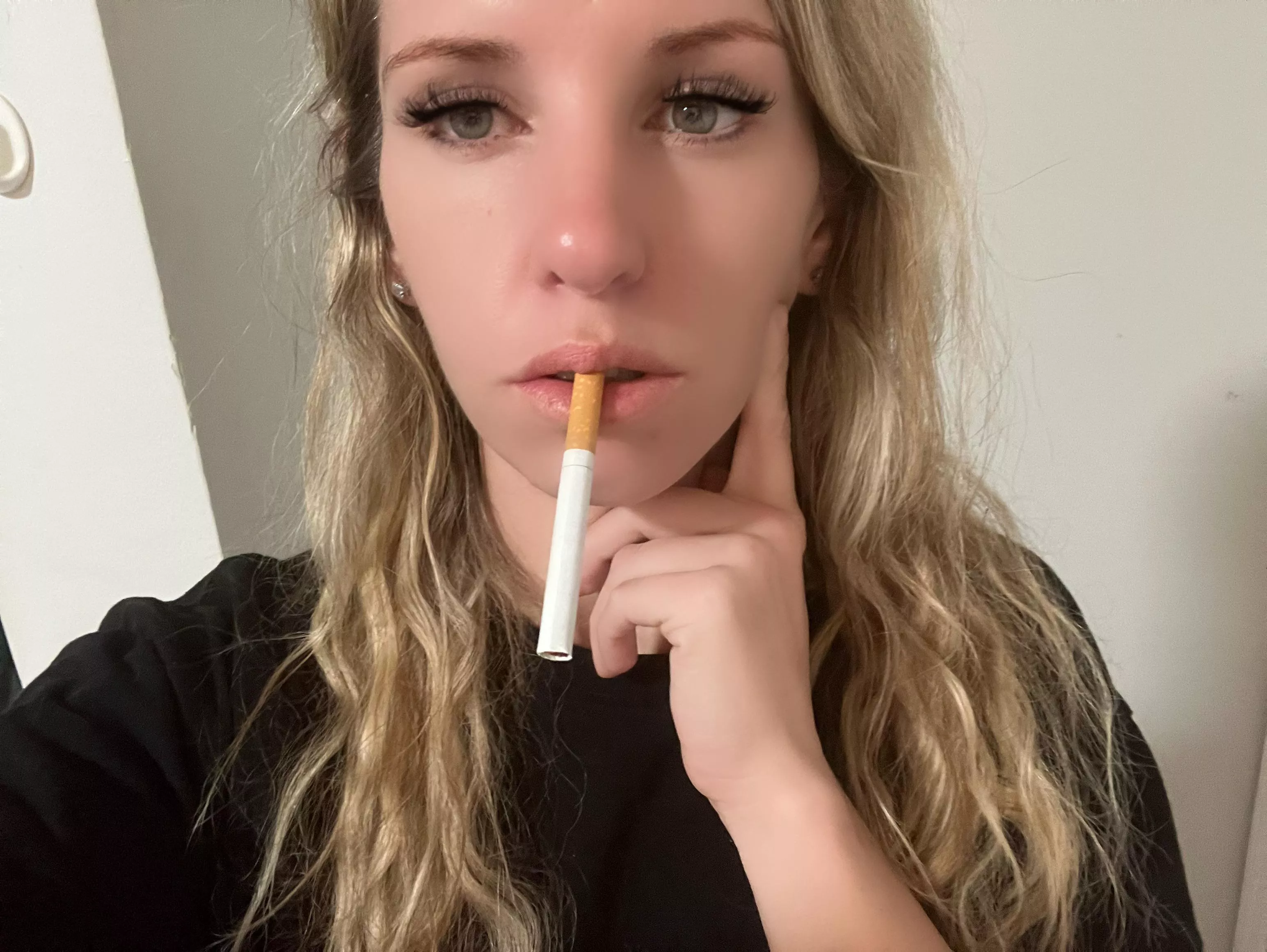 The rush that first smoke 💨 gave me 😍🥵