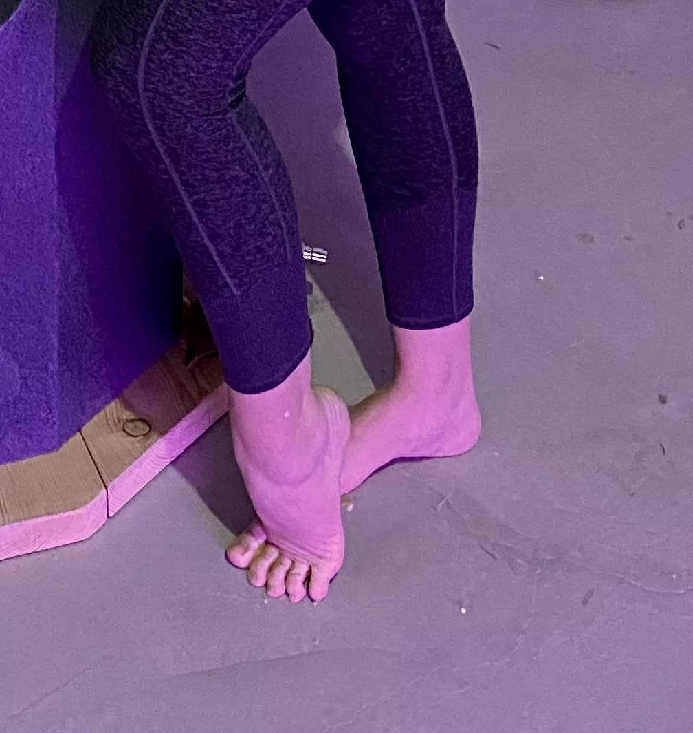Toes