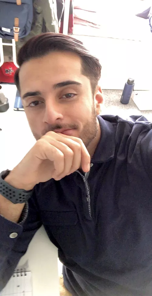 Wishing everyone a pleasant week. Half way through, soldier on gentlemen 🪖