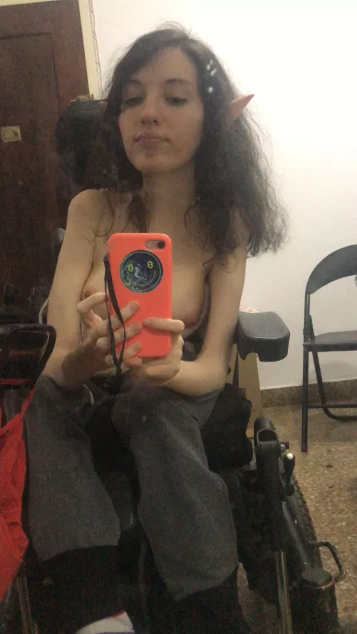 Another elf ears pic cause I feel cute with them😋✨🧝‍♀️