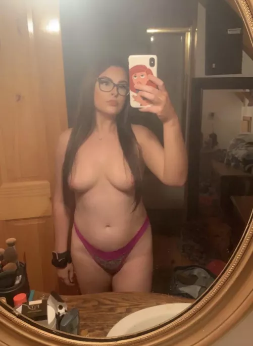 Anyone looking to show off their wife? F24!