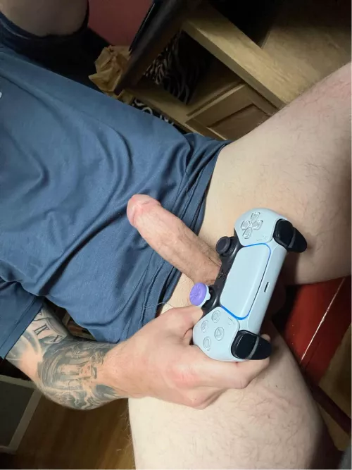 Day off gaming to blow off some stress. Help a uniformed dad out with blowing off some more 👮‍♀️