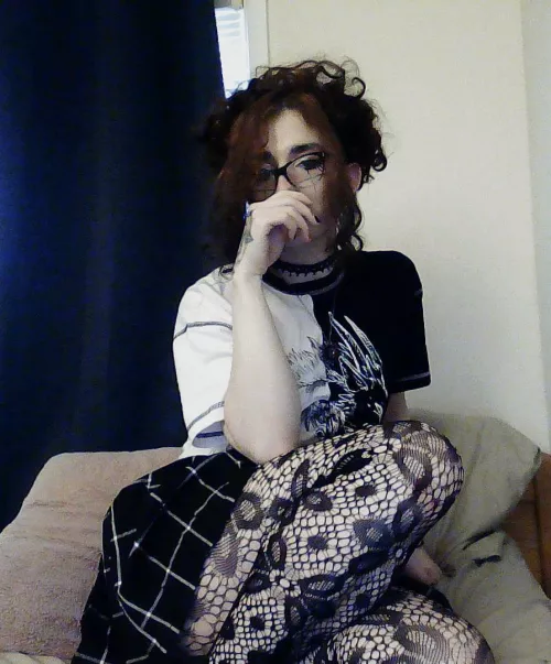 Felt like a doll today🖤 [f]