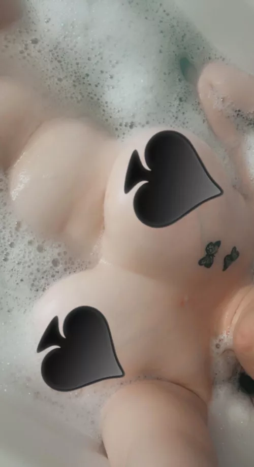 I need a bull with a BBC to join me 😈😈