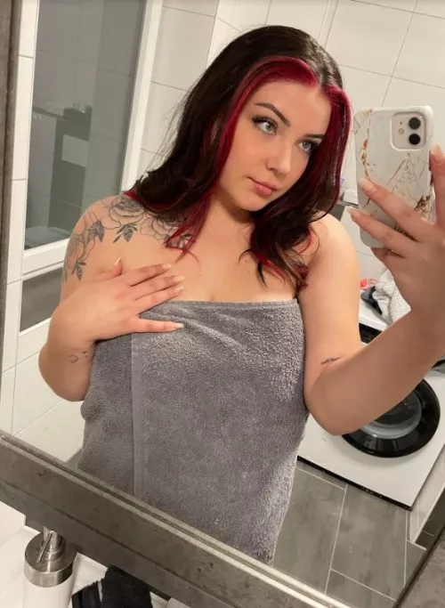 I’m literally just getting in the shower want to see me drop this towel? 😏