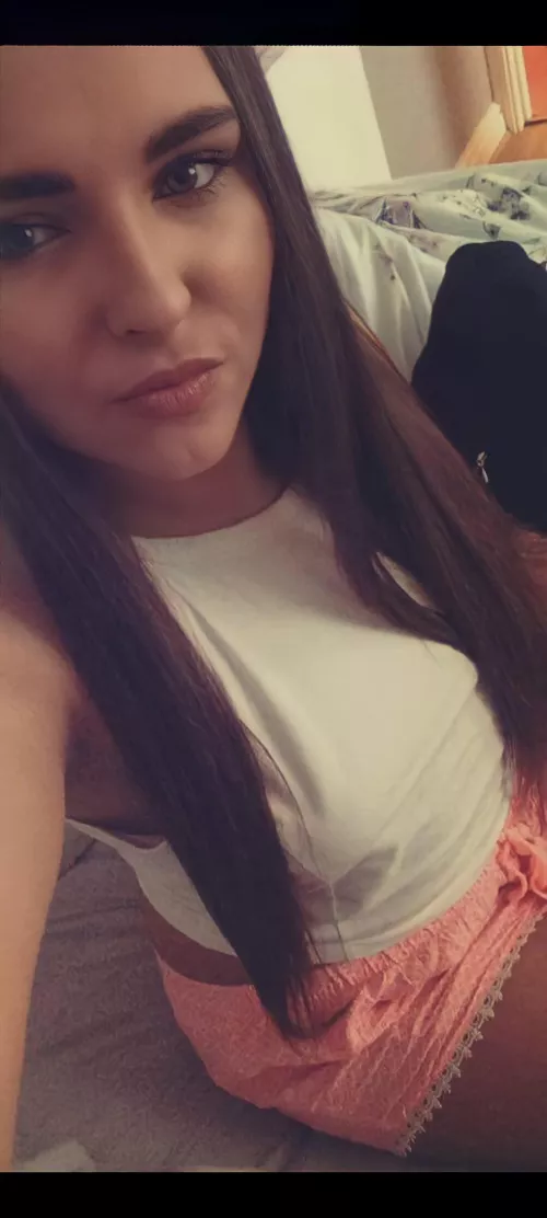 Slut Abi Ritchie, cum on her face