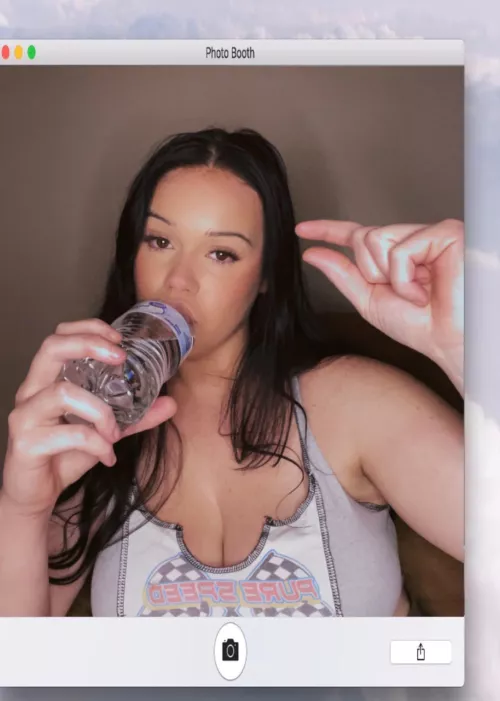 Sorry buddy, that dicks too small for me to fuck, best I can do is laugh at it🤣 [domme]