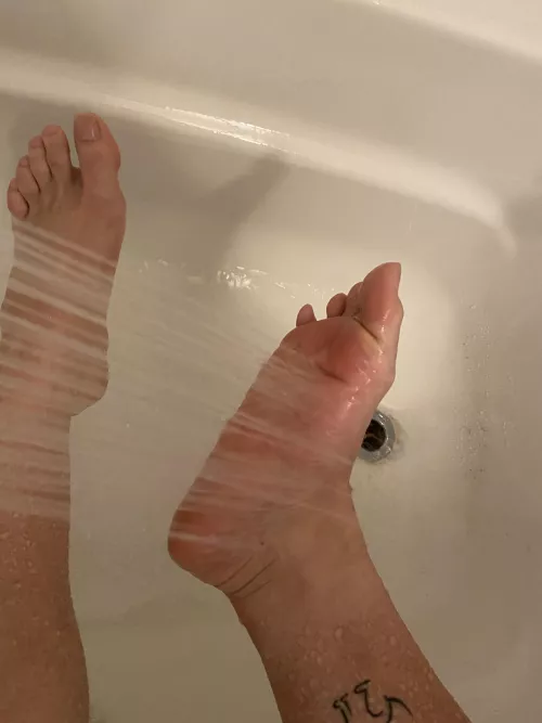 Bearing my soul showing you all my squeaky clean sole, what do you think? 😈