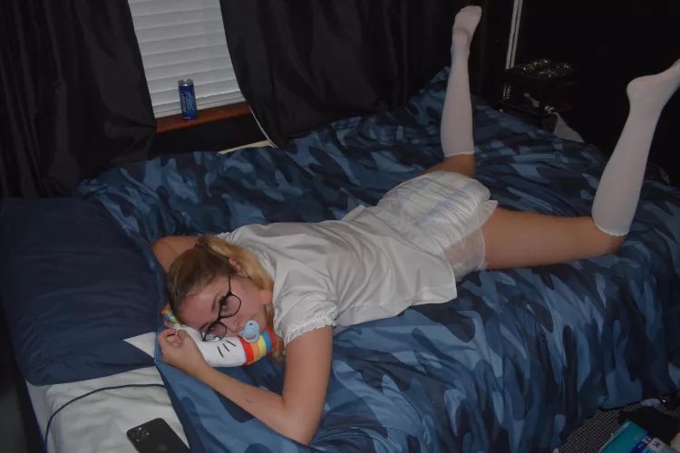 Can someone have tummy time with me ❤️