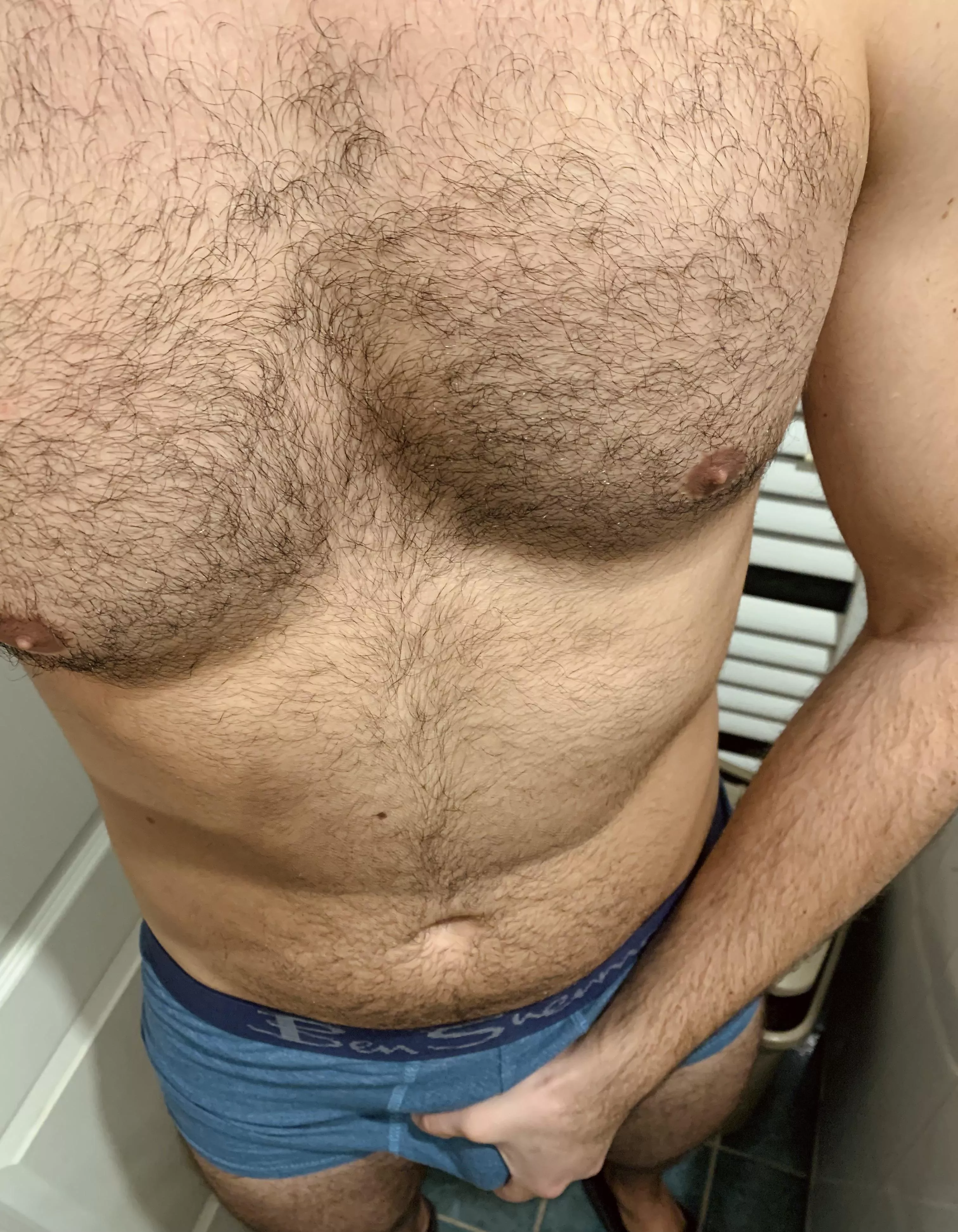 Come and grab my hairy chests 😈