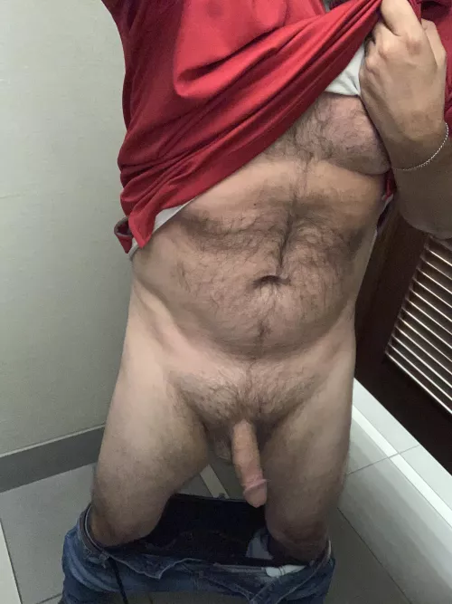 Happy Friday, from work, ladies 😘