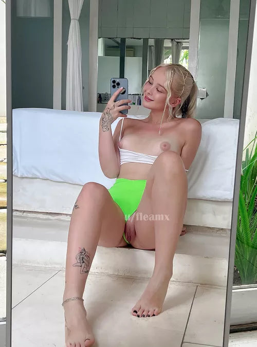 I am ready to give a prize for my hero