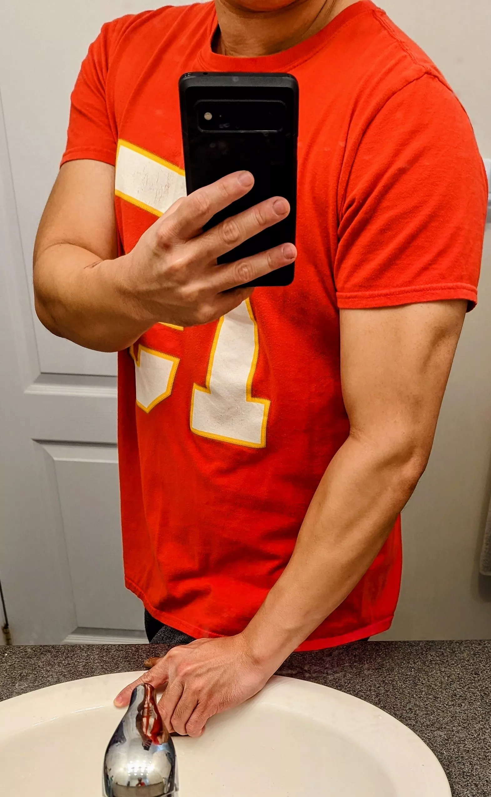 I spent 2h+ making potato au gratin and I forgot to season it. Atleast being in the kitchen worked out my forearms. I spent 2h+ making potato au gratin and I forgot to season it. Atleast being in the kitchen worked out my forearms.