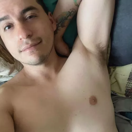 I wanna stay in bed all day, want to join me?