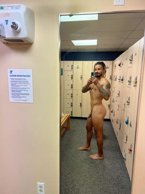 Lemme take a selfie here before it gets hard.. 🤤