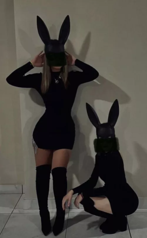 My stepsister and I are ready for halloween💀😘