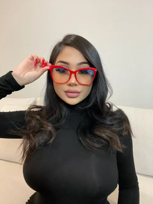 Still can see the shape of these pillows🤤🤤