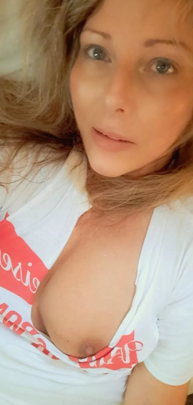 49 and all natural😻💋