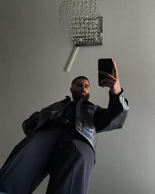 6‘4 with a beard, anyone in germany?