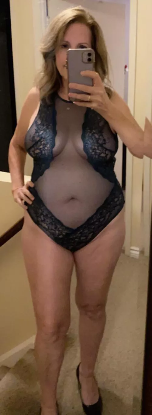 Baby got curves 🥵💋