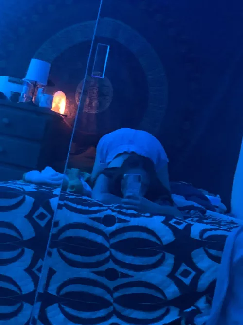 come stretch me out in front of the mirror plz